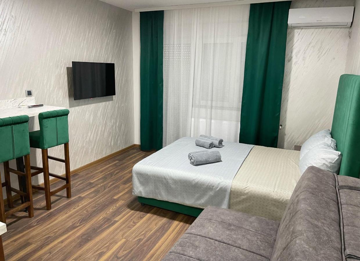 Pink House Apartments ヤゴディナ エクステリア 写真