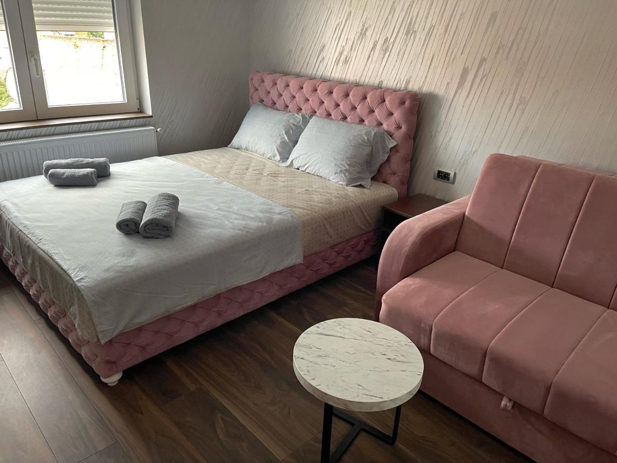 Pink House Apartments ヤゴディナ エクステリア 写真