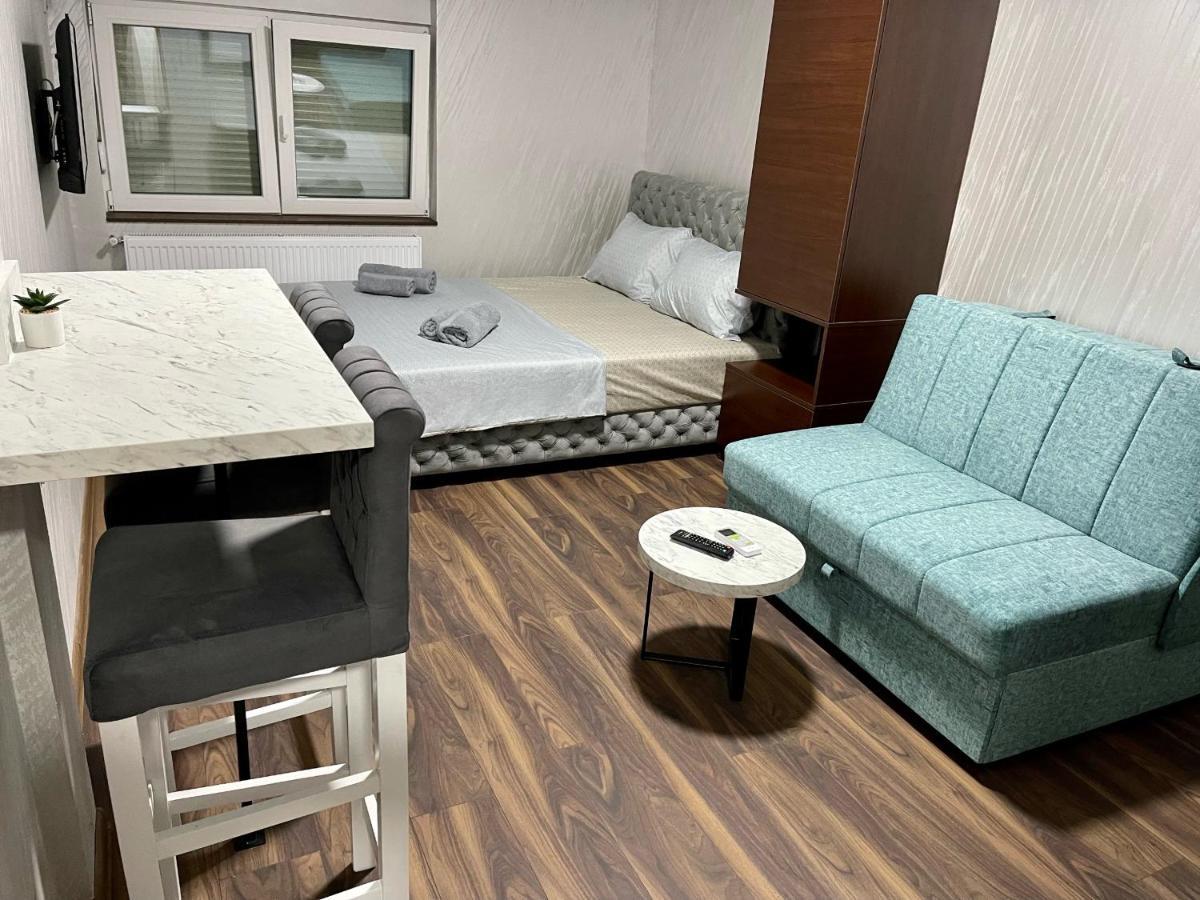 Pink House Apartments ヤゴディナ エクステリア 写真